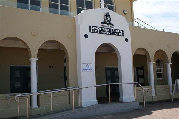 BONDI BEACH BUILDINGS (1/03/2013 11:02:49 AM)