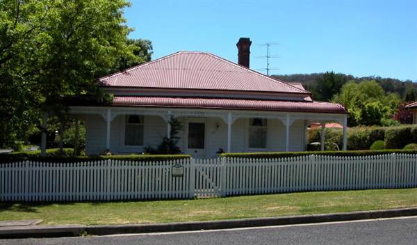 Bowral - Southern Highlands (1/03/2013 11:49:48 AM)