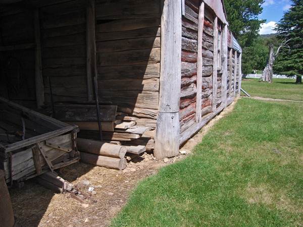 Currango Homestead (4/03/2013 12:12:59 PM)