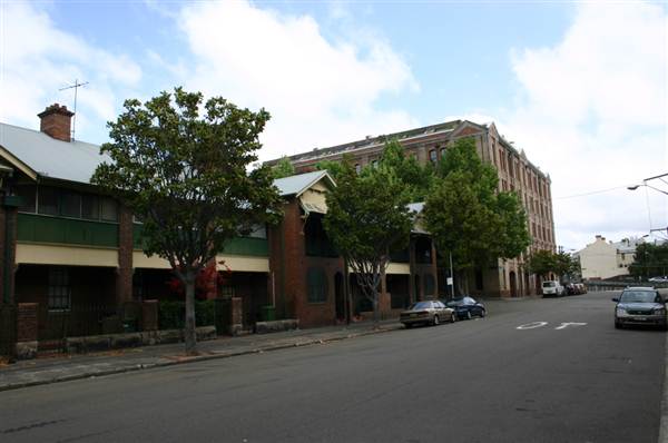 Millers Point - Windmill St (7/03/2013 11:25:34 PM)