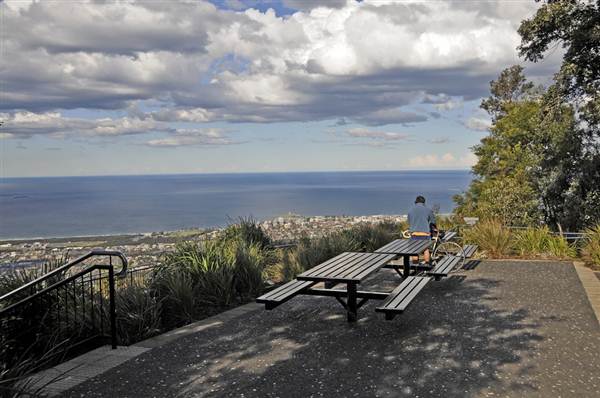 Mount Keira Lookout (8/03/2013 9:57:41 AM)