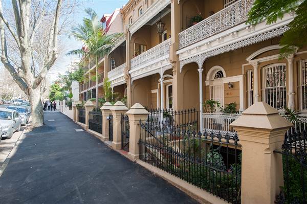 Period Buildings in Potts Point (10/03/2013 2:51:58 PM)