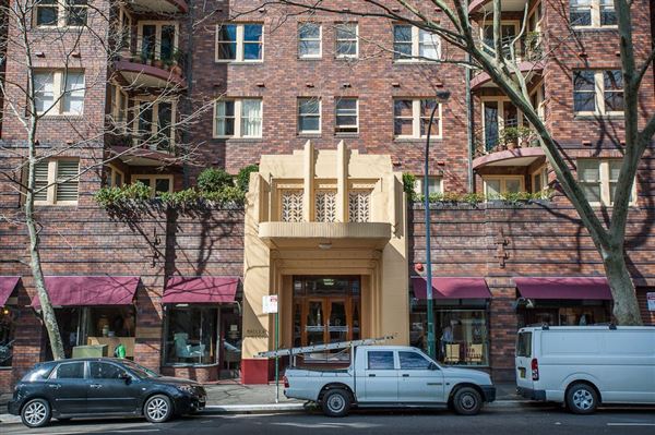 Period Buildings in Potts Point (10/03/2013 2:52:19 PM)