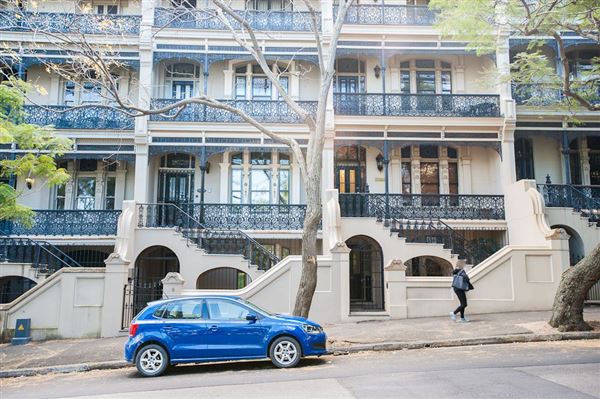 Period Buildings in Potts Point (10/03/2013 2:52:56 PM)