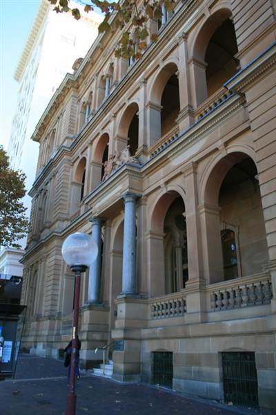 Sydney CBD - Macquarie Street (10/03/2013 9:57:41 PM)