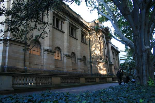Sydney CBD - Macquarie Street (10/03/2013 9:58:49 PM)