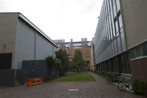 UNIVERSITY OF NSW - Brutalist (11/03/2013 11:39:07 AM)