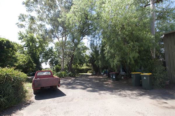 Cedar Creek Orchard (27/04/2013)