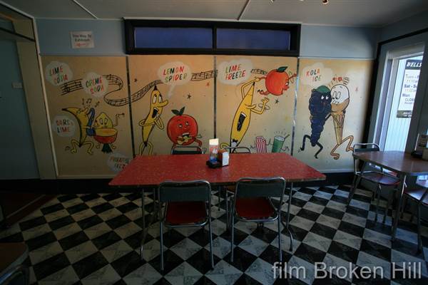 Bells Milk Bar (16/02/2009 - Credits: Mason Curtis)