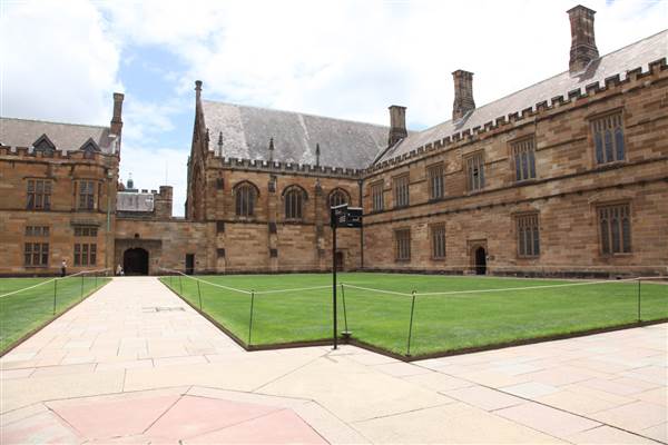 The Quadrangle Building - Sydney University (26/11/2013)