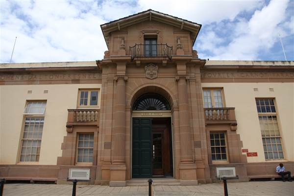 School of Physics - Sydney University (27/11/2013)