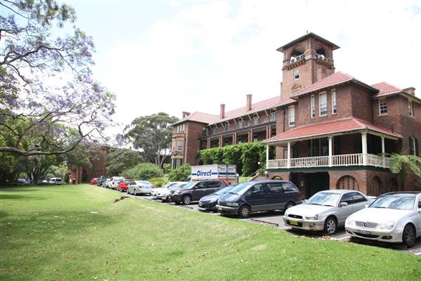 Women's College - Sydney University (27/11/2013)