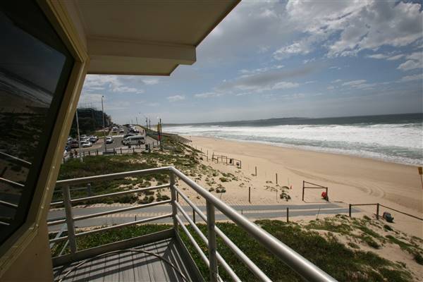 Lifeguard Tower (26/11/2015 - Credits: Lisa Scope)