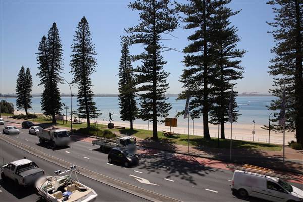 Brighton Le Sands - Grand Parade Main Street/s (20/11/2015 - Credits: Lisa Scope)