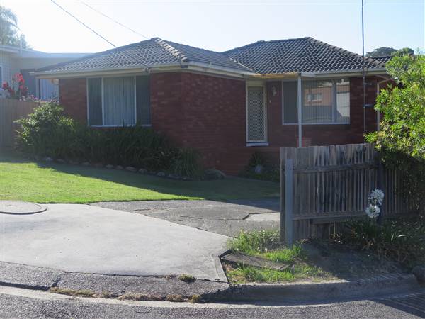 Kiama Downs neighbourhood - cul-de-sac + tennis court (7/12/2015 - Credits: Peter Hicks)