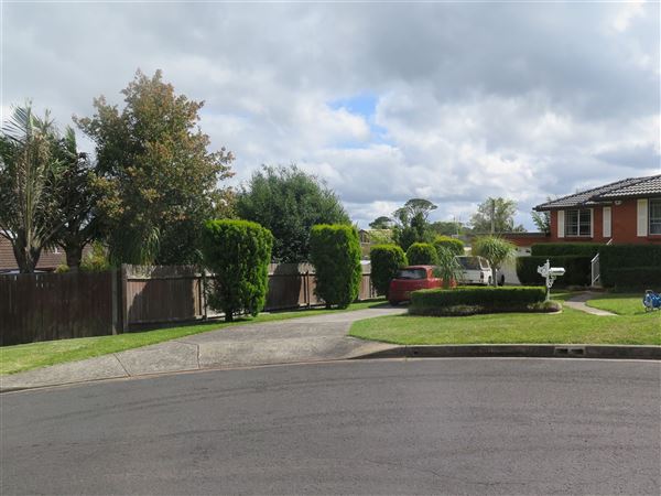 Helensburgh neighbourhood - cul-de-sac 6 (8/12/2015 - Credits: Peter Hicks)