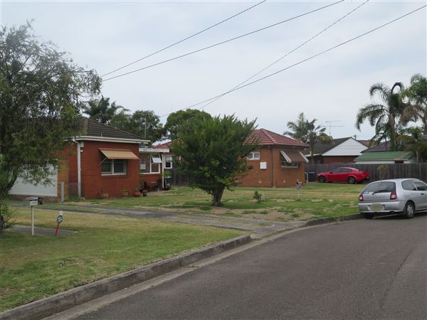 North Narrabeen neighbourhood (9/12/2015 - Credits: Peter Hicks)