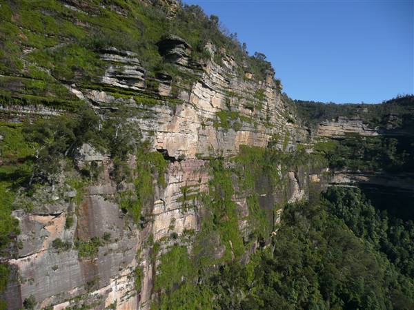 BLUE MOUNTAINS AERIALS (5/07/2016 - Credits: Mary Barltrop)