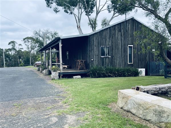 Tobruk Sheep Station - Cottages & surrounds - Summer but usually overcast & glarey. (23/02/2021 - Credits: Cheryl Conway)