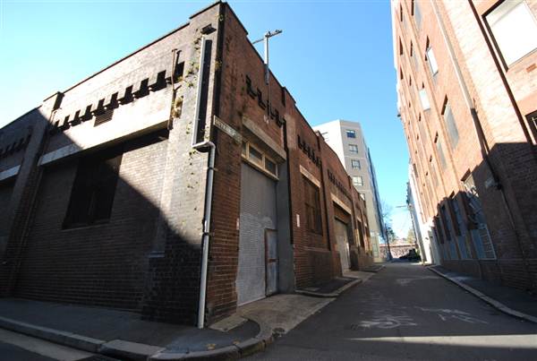 Chippendale (18/03/2021 11:22:19 PM)