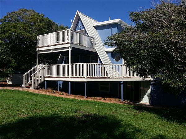Malua Bay - Private House Available (8/11/2014 - Credits: Scarvell)