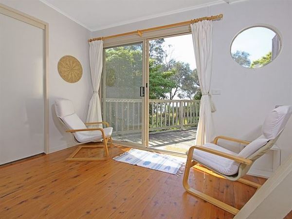 Malua Bay - Private House Available (8/11/2014 - Credits: Scarvell)