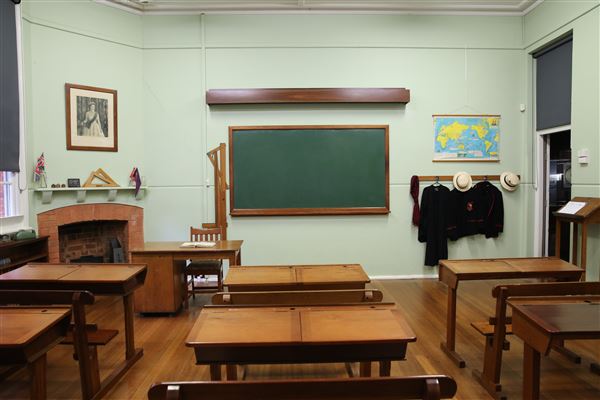 Western Plains Cultural Centre - 1950's classroom (11/05/2022 - Credits: Lisa Scope)