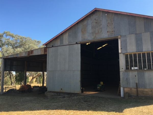 Private House & Barn - "Mountain View" (18/07/2023 - Credits: Jen Hughes)