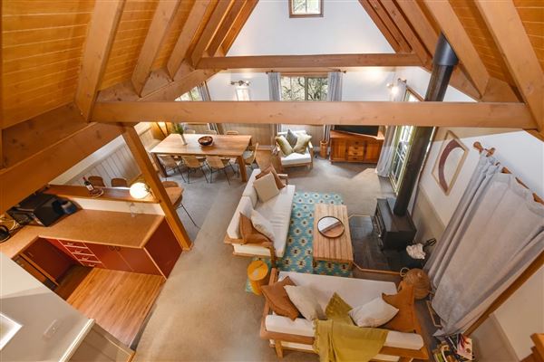 Private House - Govetts Leap Lodge (1/03/2023 - Credits: Philip Nevill)