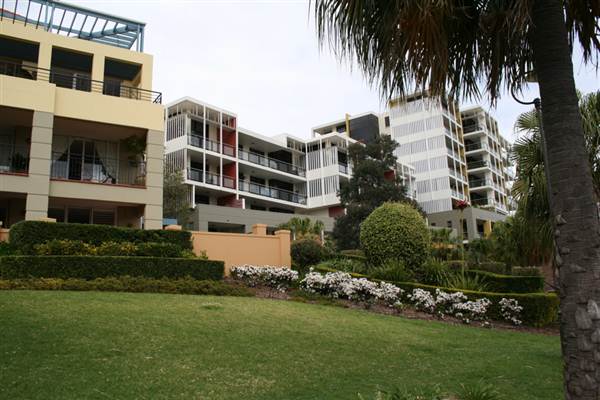 Balmain Cove and Balmain Shores (26/02/2013 9:42:04 AM)