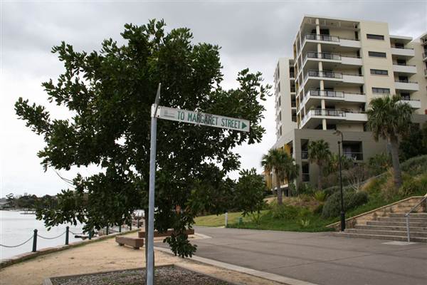 Balmain Cove and Balmain Shores (26/02/2013 9:42:47 AM)