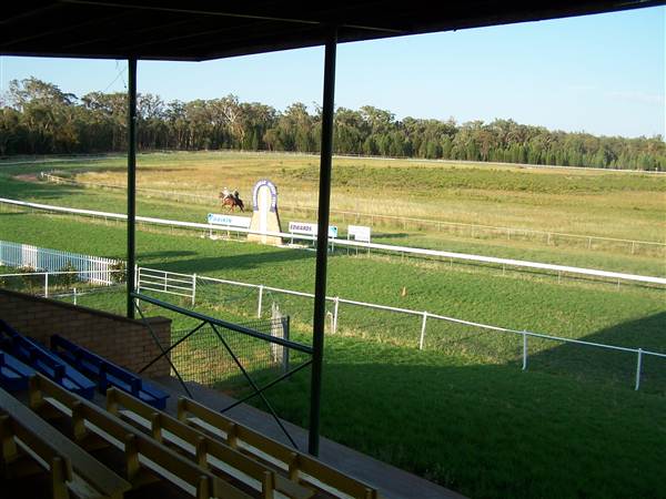 Coonabarabran Jockey Club (27/02/2013 1:37:10 PM)