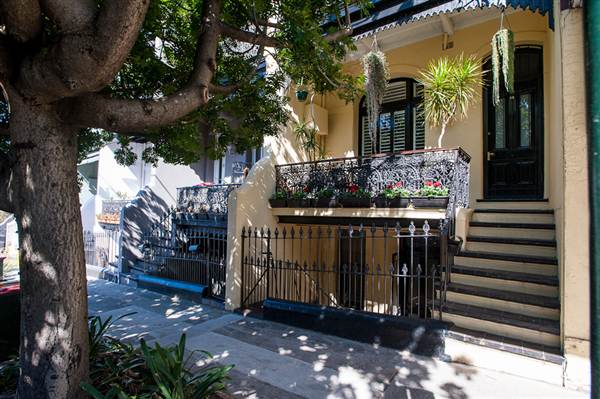 DARLINGHURST - PERIOD (27/02/2013 3:21:10 PM)