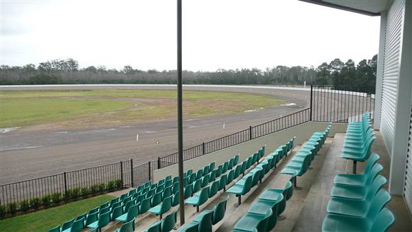 Menangle Park Paceway (28/02/2013 3:33:14 PM)