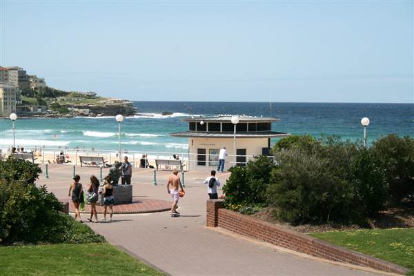 BONDI BEACH BUILDINGS (1/03/2013 11:02:09 AM)