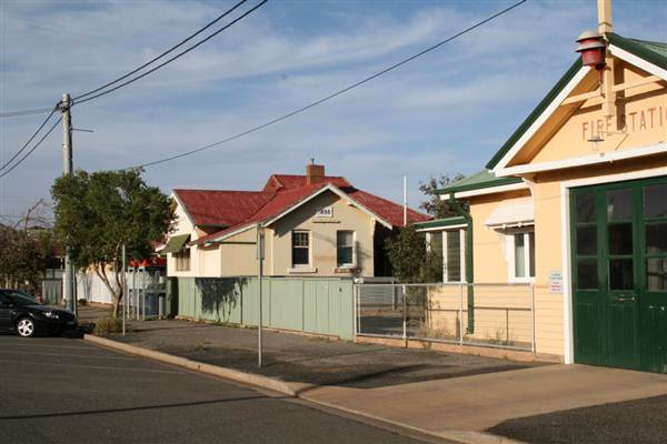 Broken Hill - Houses (1/03/2013 6:50:47 PM)