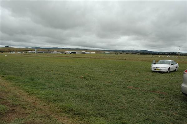 Goulburn Airport runway and exteriors (5/03/2013 11:11:48 AM)