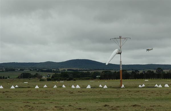 Goulburn Airport runway and exteriors (5/03/2013 11:12:09 AM)