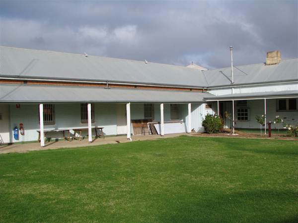 Hay Gaol (5/03/2013 1:25:52 PM)