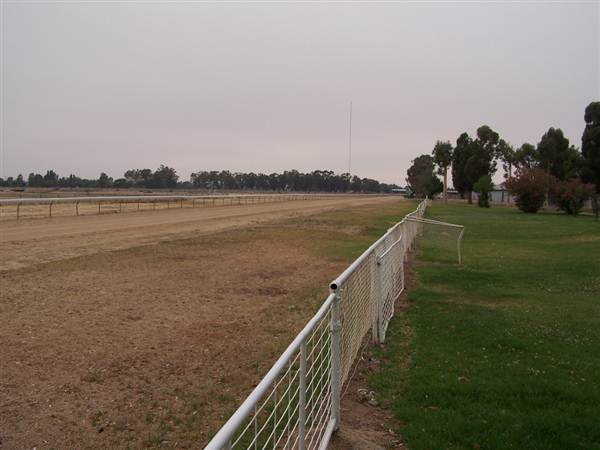 Hay Racecourse (5/03/2013 1:40:46 PM)