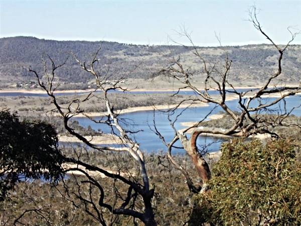 Lake Jindabyne (5/03/2013 11:20:23 PM)