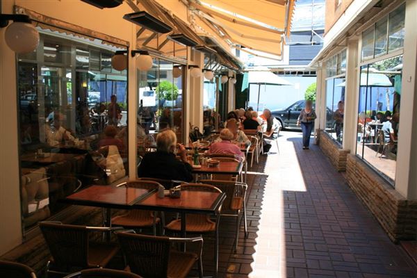 Knox Street - Double Bay (6/03/2013 11:19:14 AM)