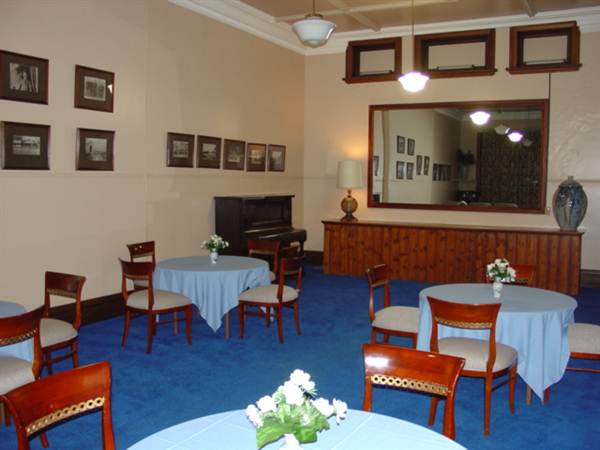 The Robertson Hotel (6/03/2013 1:39:36 PM)