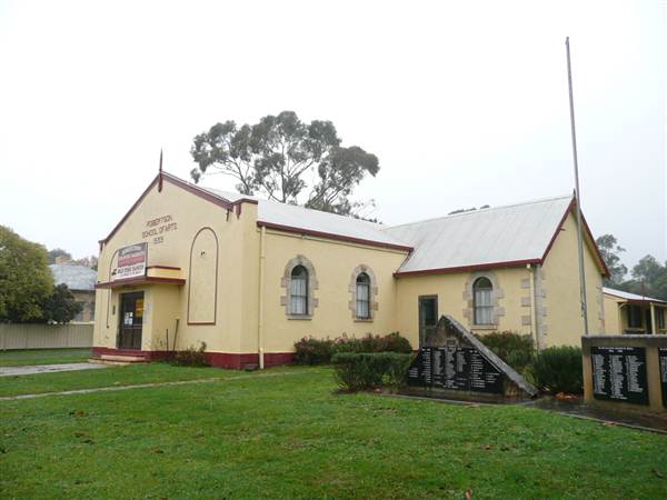 Robertson School of Arts (8/03/2013 12:31:57 PM)
