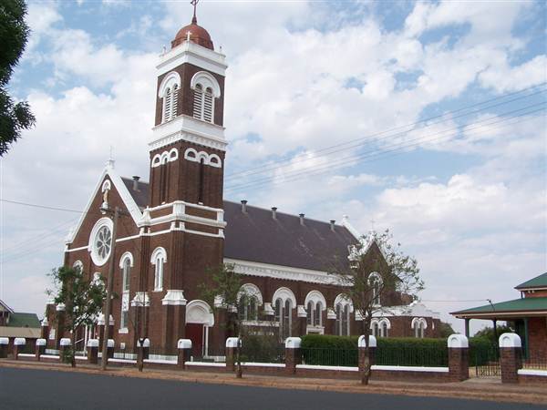St Mary's Cathedral, West Wyalong (9/03/2013 10:57:03 AM)