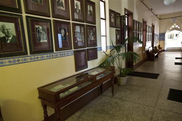 St Stanislaus College (9/03/2013 11:01:00 AM)