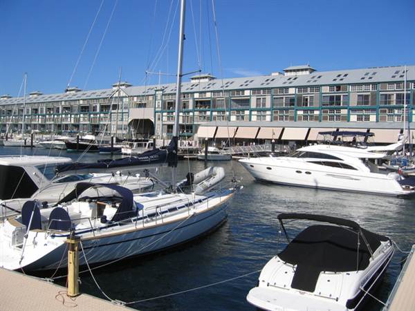 Woolloomooloo - Finger Wharf (10/03/2013 11:28:35 PM)