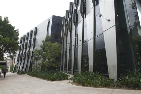 UNIVERSITY OF NSW - Brutalist (11/03/2013 11:39:00 AM)