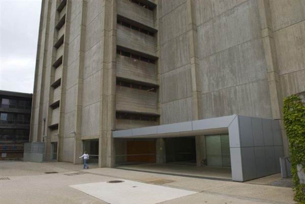 UNIVERSITY OF NSW - Brutalist (11/03/2013 11:39:23 AM)