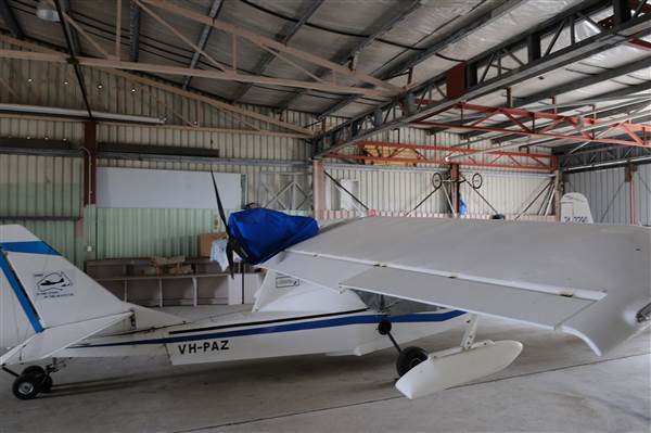 Goulburn Airport Carpark & Hangar 2 - Hangar 2 (25/07/2011 - Credits: Samuel Minton/SISE)